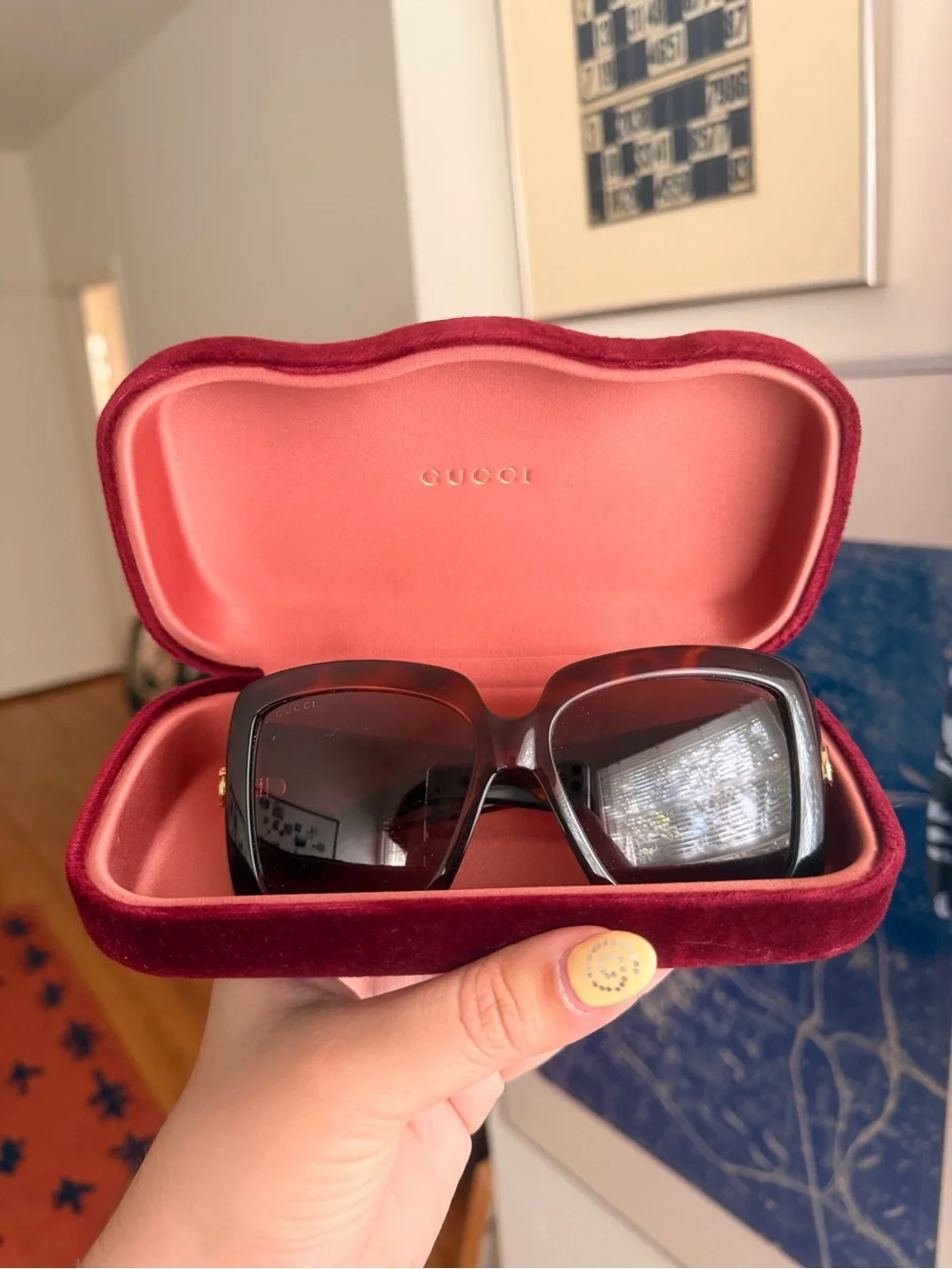 Gucci tortoiseshell side oversized